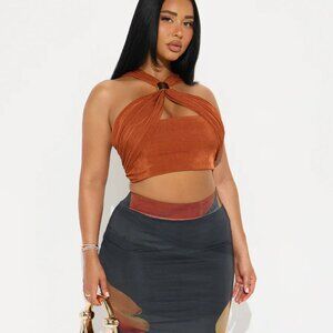 NWT Teagan Y-Neck Ruched Top - Rust